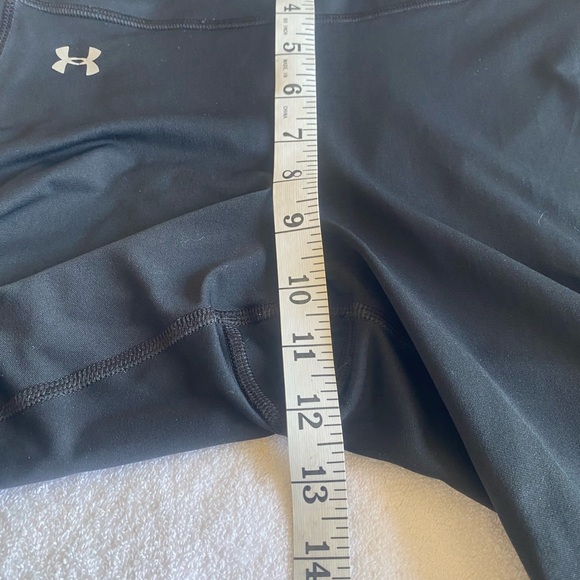 Under Armour Black‎ Athletic Capris - Picture 8 of 9
